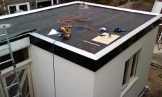 Plaatsen zinken deklijsten Leidsebuurt Haarlem